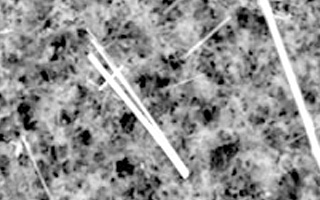 電子顕微鏡で見たアモサイト繊維